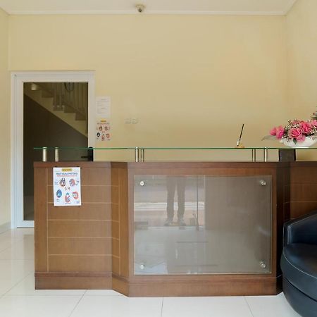 Dago Suites Syariah Cikarang Mitra Reddoorz Bekasi Esterno foto