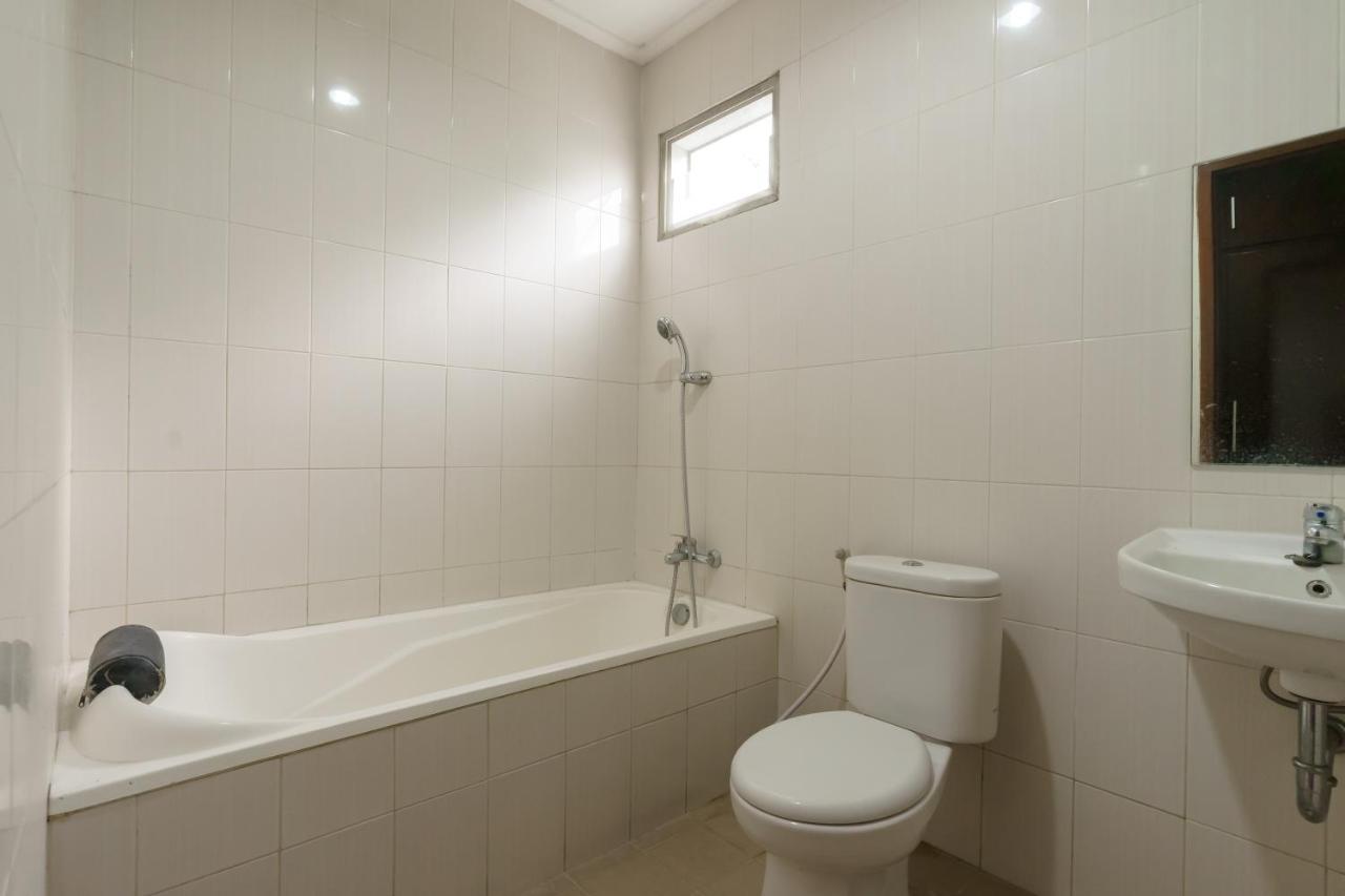 Dago Suites Syariah Cikarang Mitra Reddoorz Bekasi Esterno foto