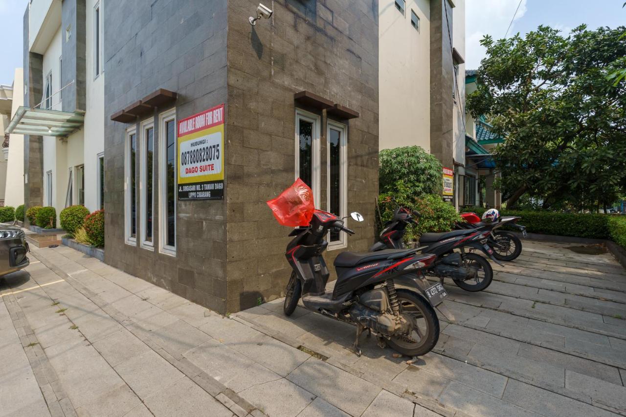 Dago Suites Syariah Cikarang Mitra Reddoorz Bekasi Esterno foto
