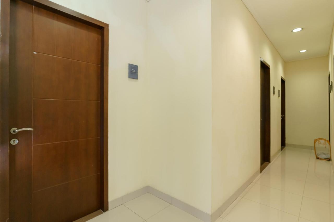 Dago Suites Syariah Cikarang Mitra Reddoorz Bekasi Esterno foto