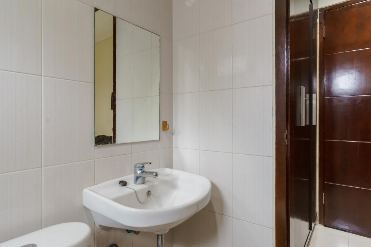 Dago Suites Syariah Cikarang Mitra Reddoorz Bekasi Esterno foto