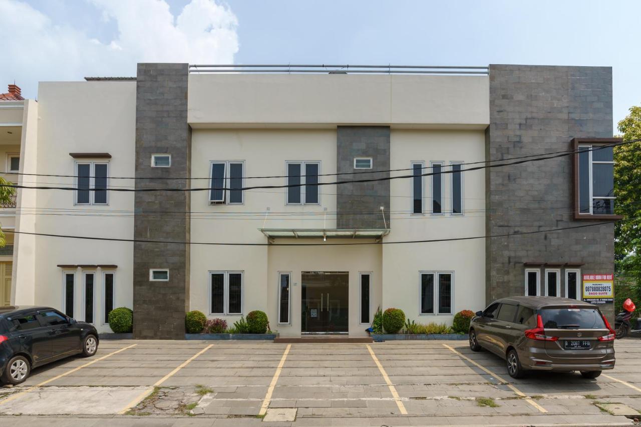 Dago Suites Syariah Cikarang Mitra Reddoorz Bekasi Esterno foto